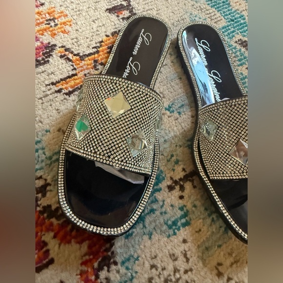 LAUREN LORRAINE “BIANCA” BLACK RHINESTONE SLIDES - Picture 2 of 6